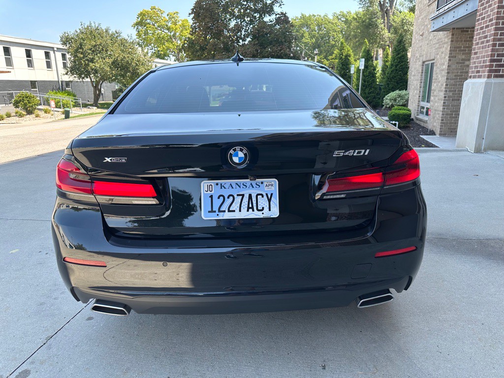2023 BMW 5 Series Image 6