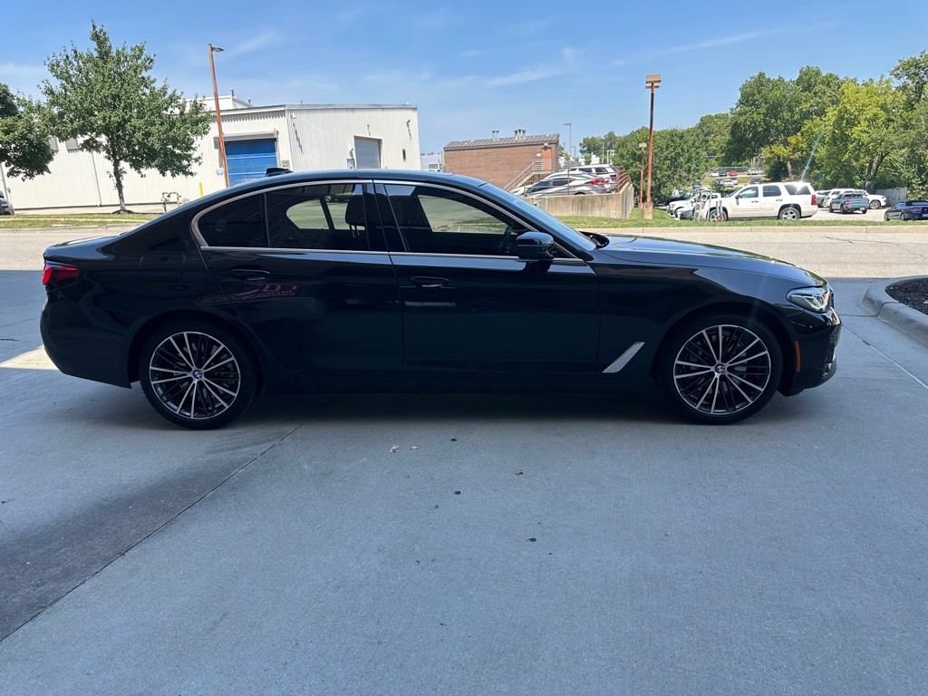 2023 BMW 5 Series Image 8