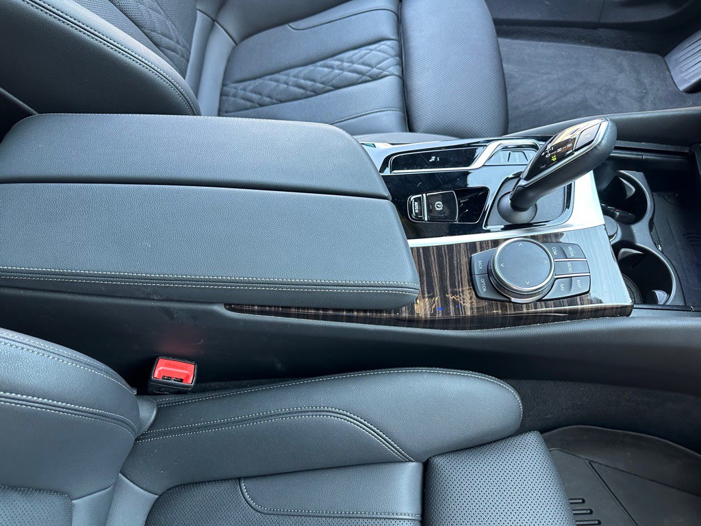 2023 BMW 5 Series Image 24