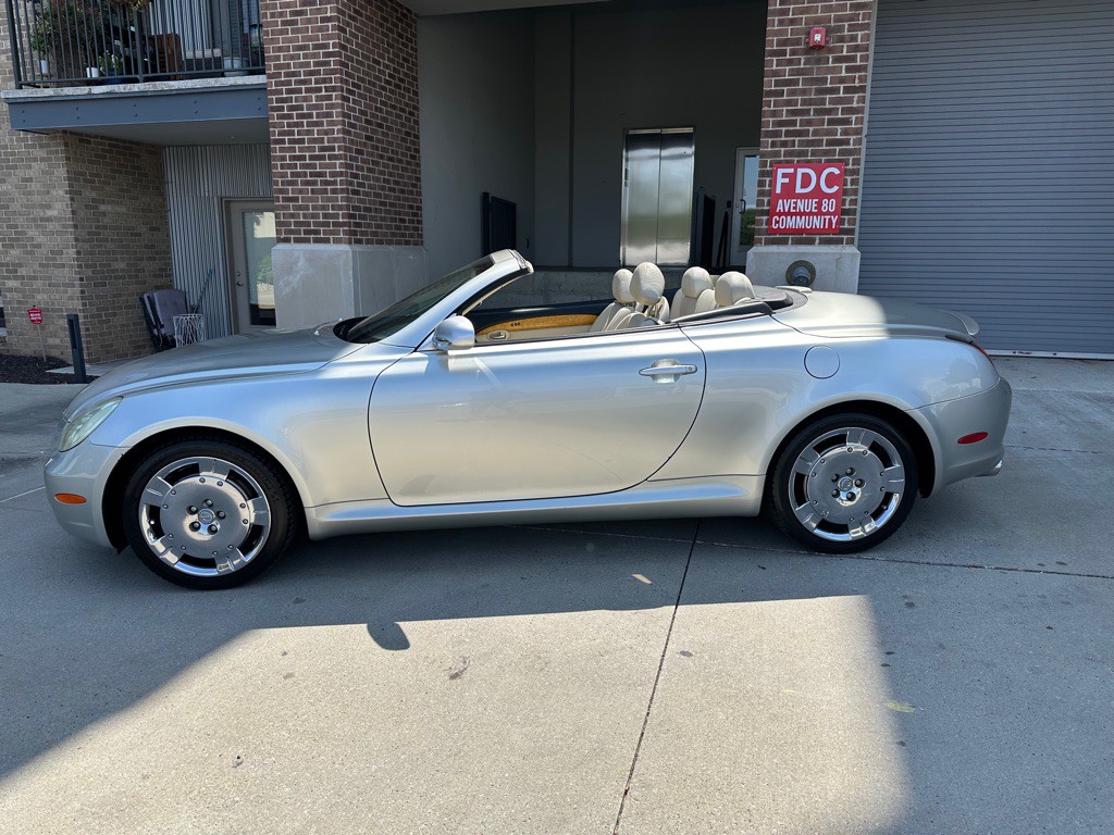 2002 Lexus SC Image 4