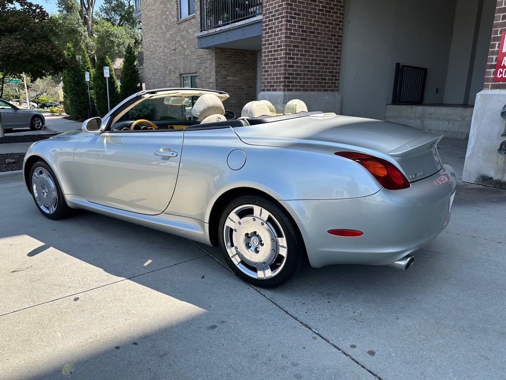 2002 Lexus SC Image 5