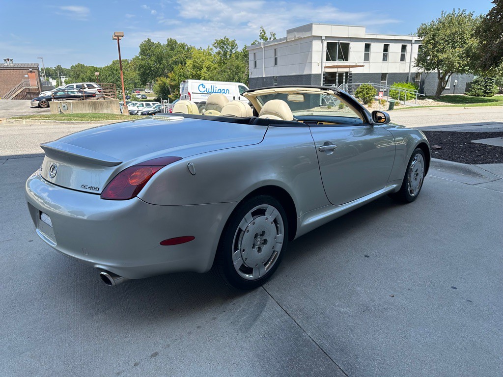 2002 Lexus SC Image 7