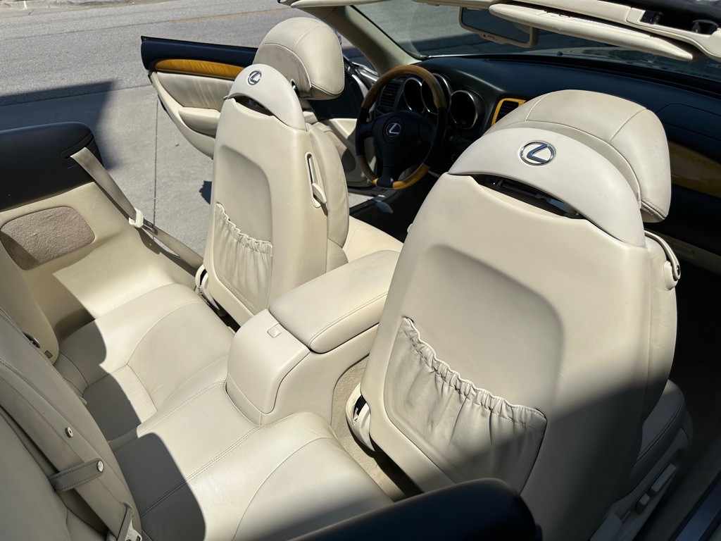 2002 Lexus SC Image 19