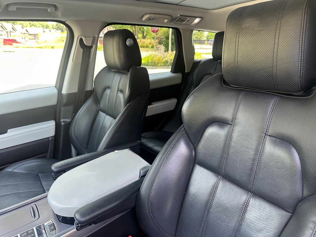 2014 Land Rover Range Rover Sport Image 16