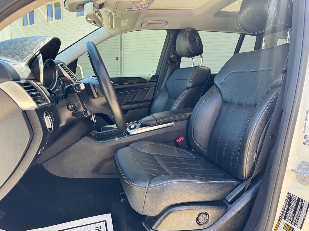 2015 Mercedes-Benz GL-Class Image 11