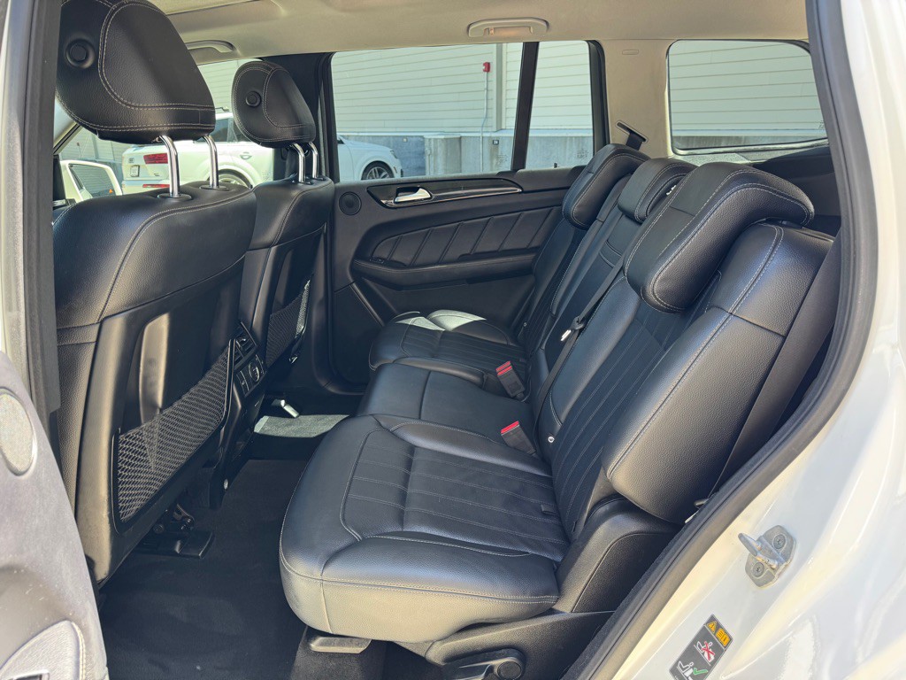 2015 Mercedes-Benz GL-Class Image 23