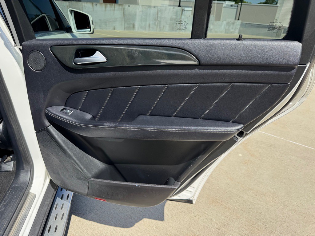 2015 Mercedes-Benz GL-Class Image 27