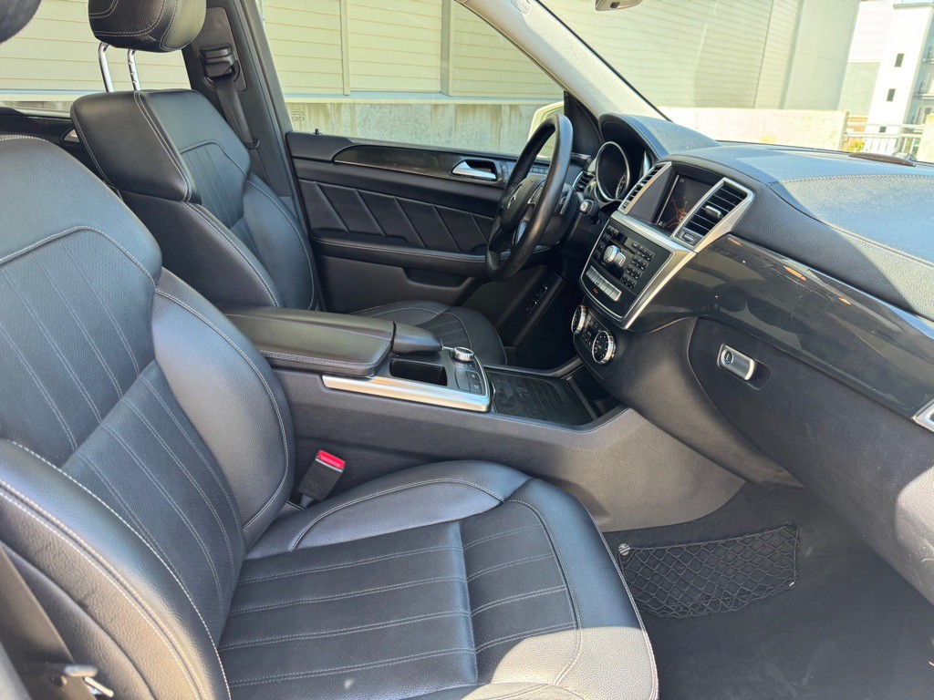 2015 Mercedes-Benz GL-Class Image 30