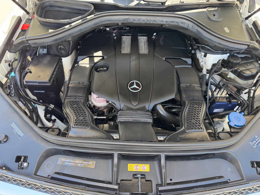 2015 Mercedes-Benz GL-Class Image 32