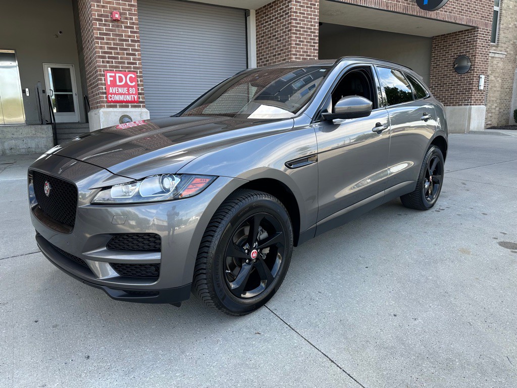 2018 Jaguar F-PACE Image 3