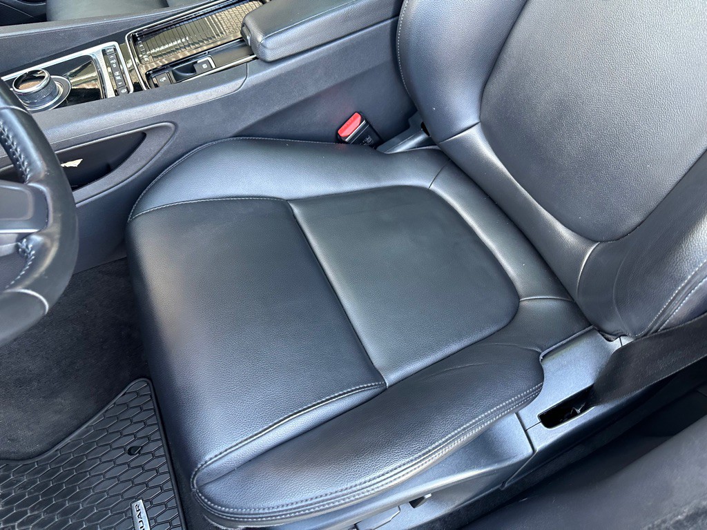 2018 Jaguar F-PACE Image 13