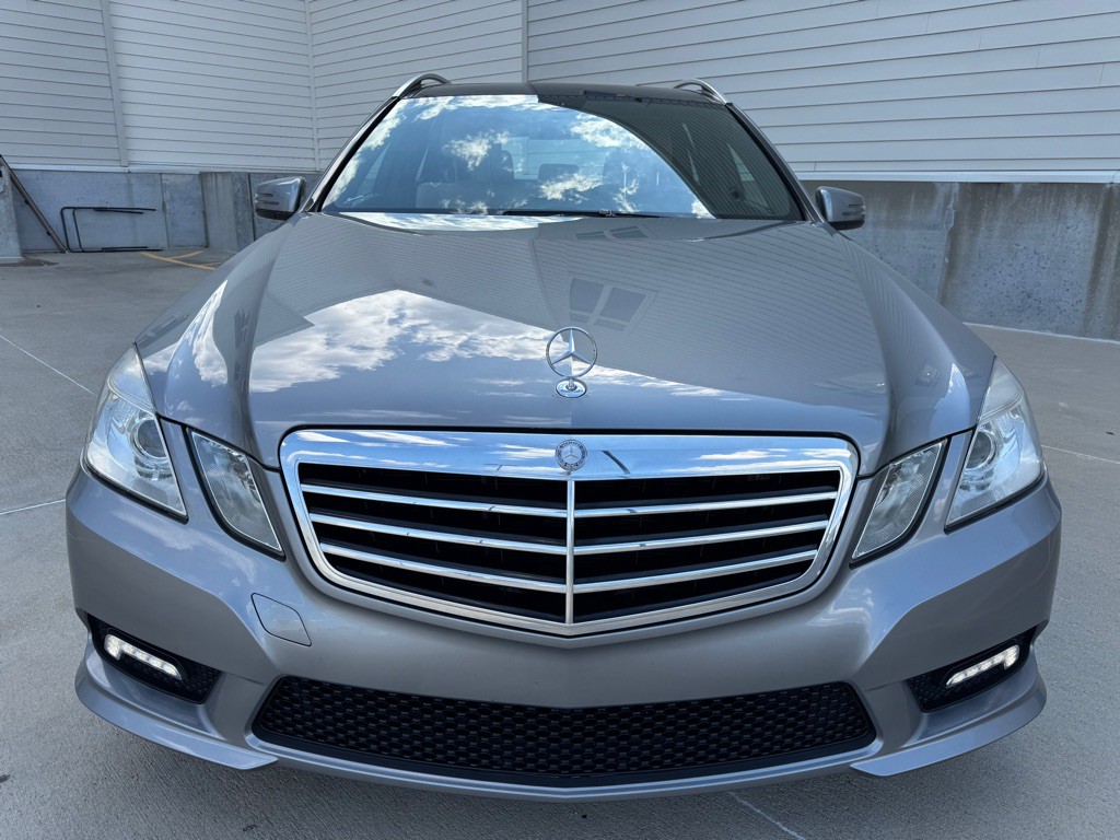 2011 Mercedes-Benz E-Class Image 8