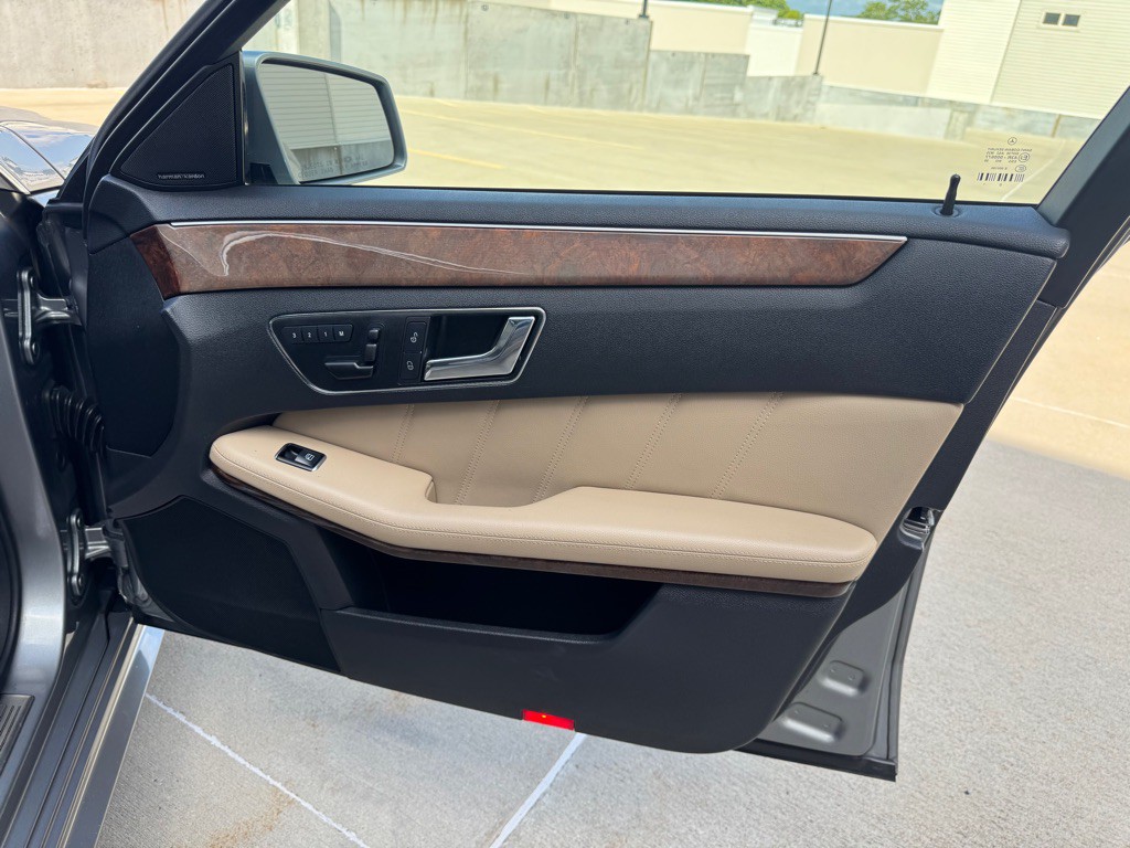 2011 Mercedes-Benz E-Class Image 26