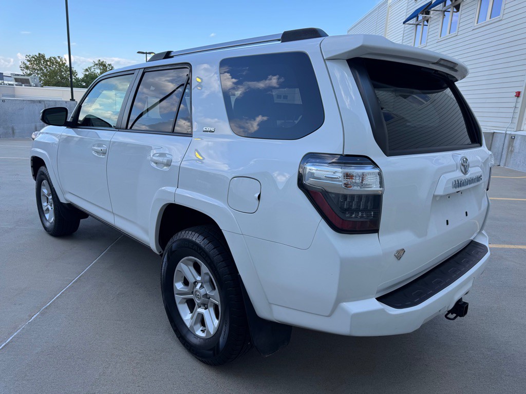 2020 Toyota 4Runner Image 5