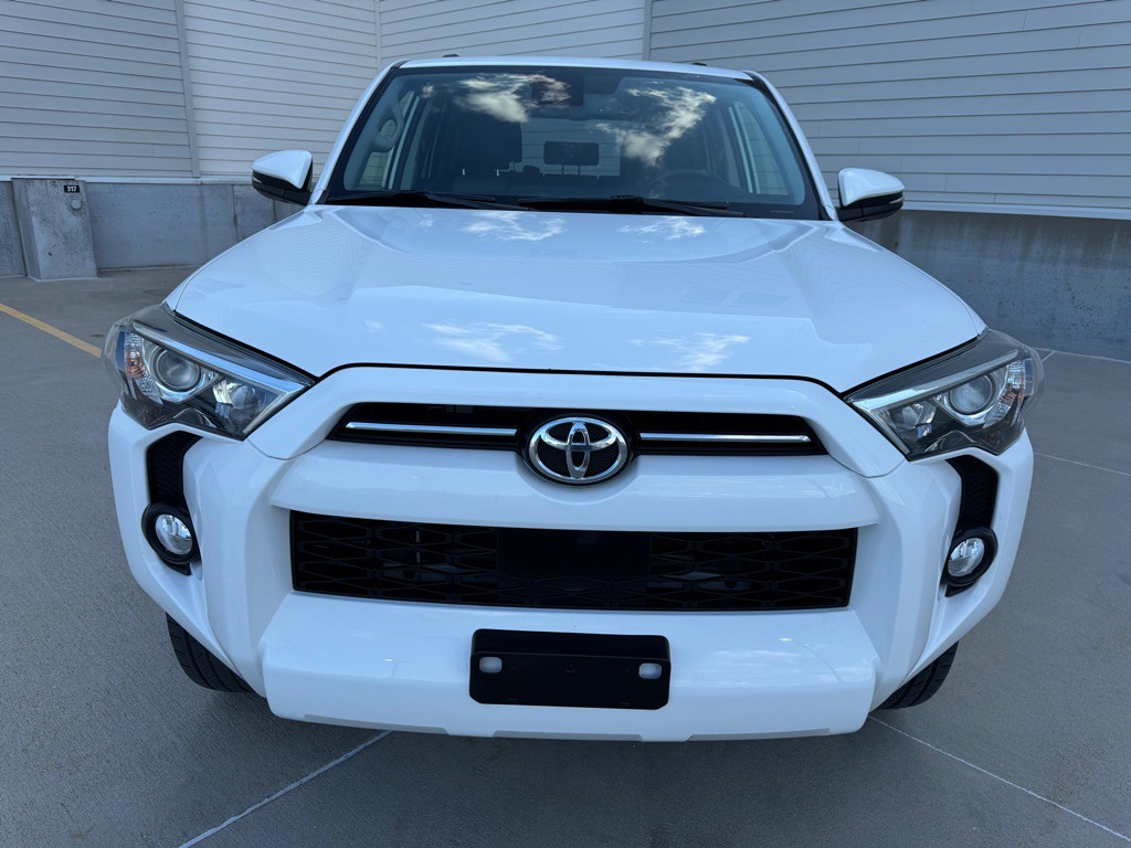 2020 Toyota 4Runner Image 8