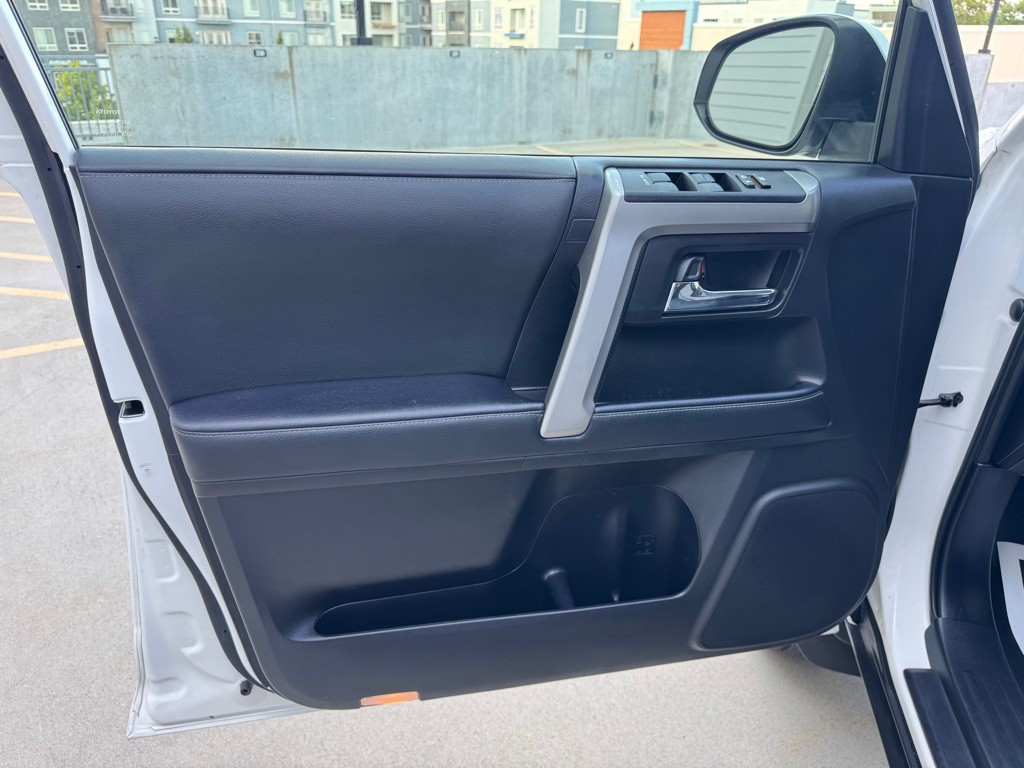 2020 Toyota 4Runner Image 10