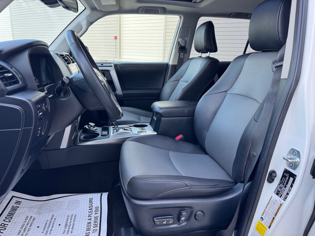 2020 Toyota 4Runner Image 12