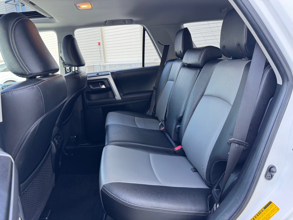 2020 Toyota 4Runner Image 22