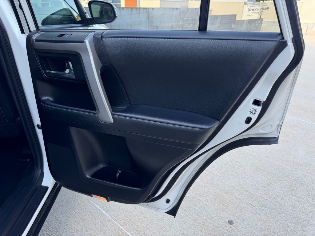 2020 Toyota 4Runner Image 24