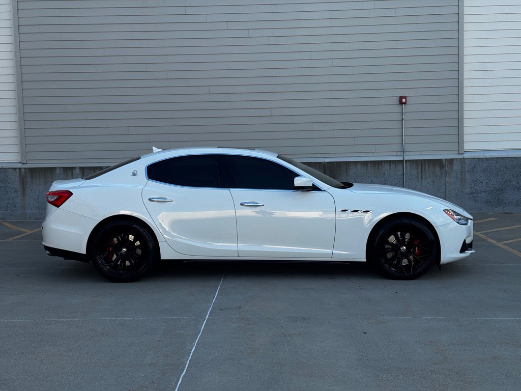 2016 Maserati Ghibli Image 8