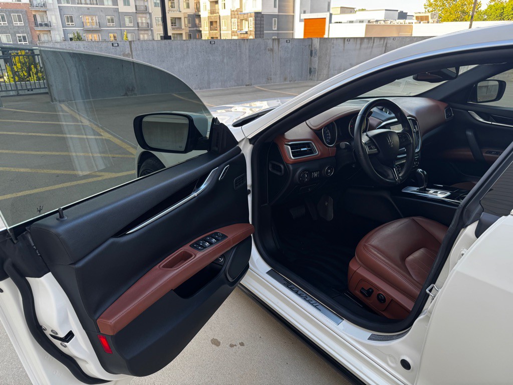 2016 Maserati Ghibli Image 10