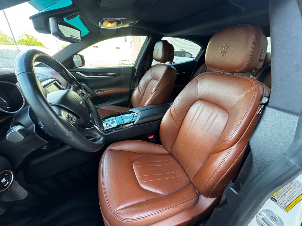 2016 Maserati Ghibli Image 11