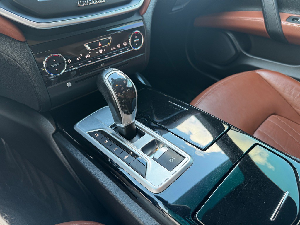 2016 Maserati Ghibli Image 15