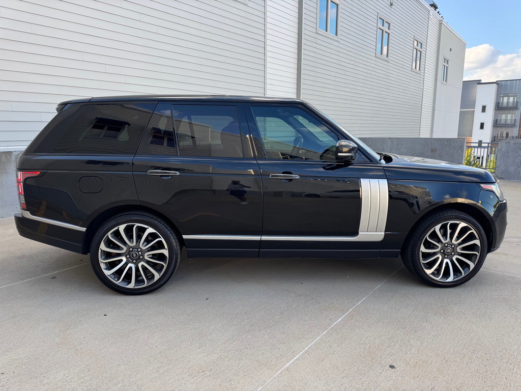 2014 Land Rover Range Rover Image 2