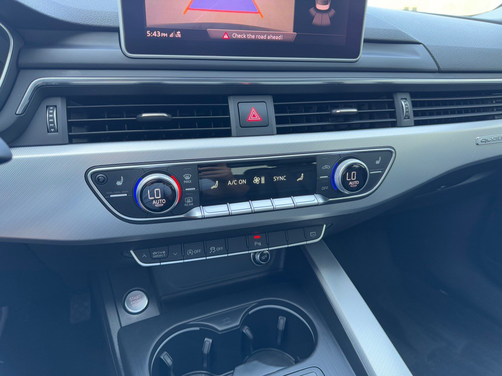 2017 Audi A4 Image 19