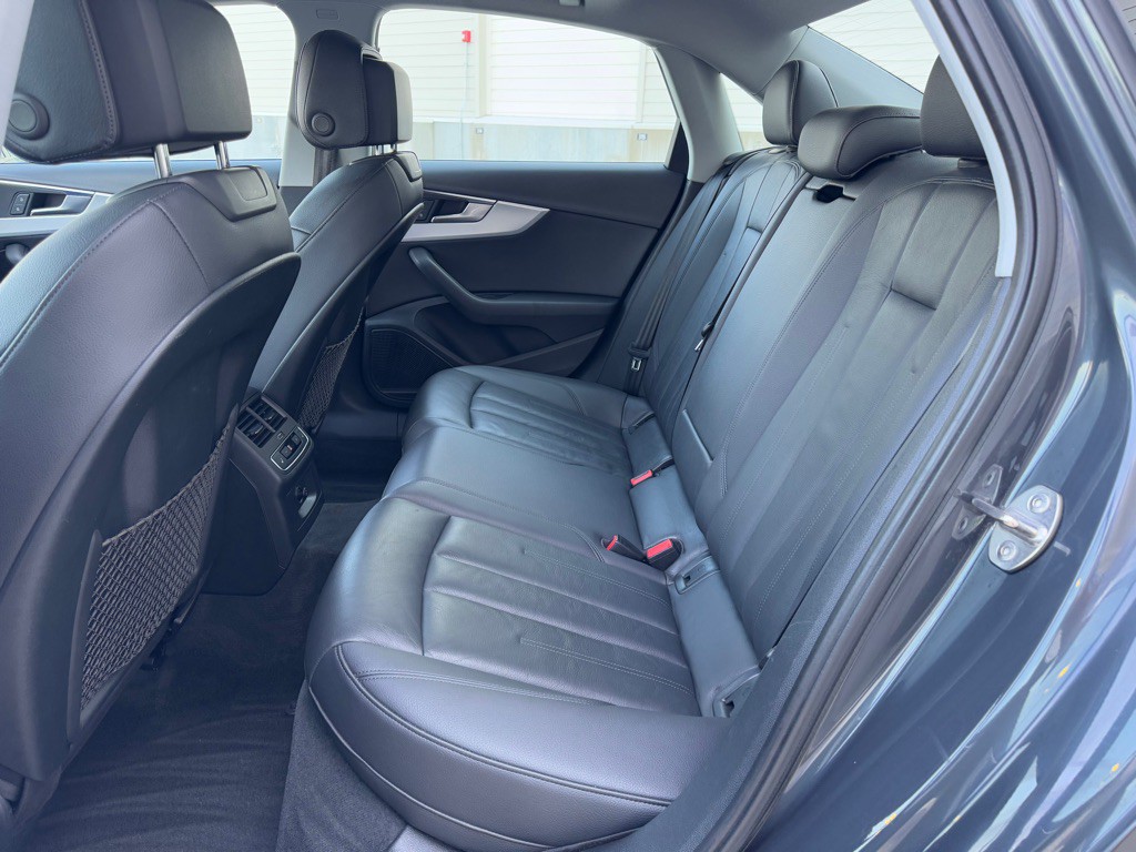 2017 Audi A4 Image 24