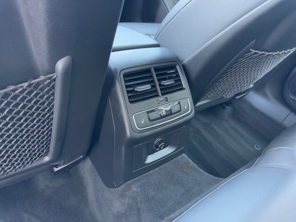 2017 Audi A4 Image 25