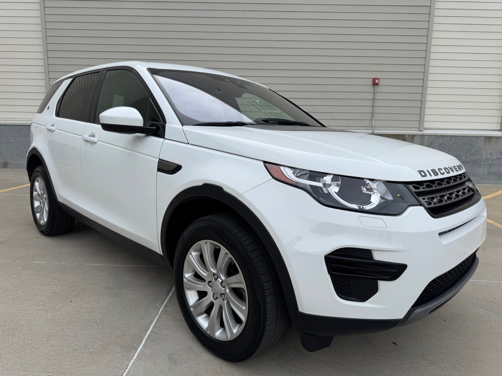 2019 Land Rover Discovery Sport Image 1