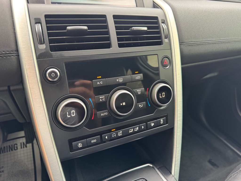 2019 Land Rover Discovery Sport Image 18