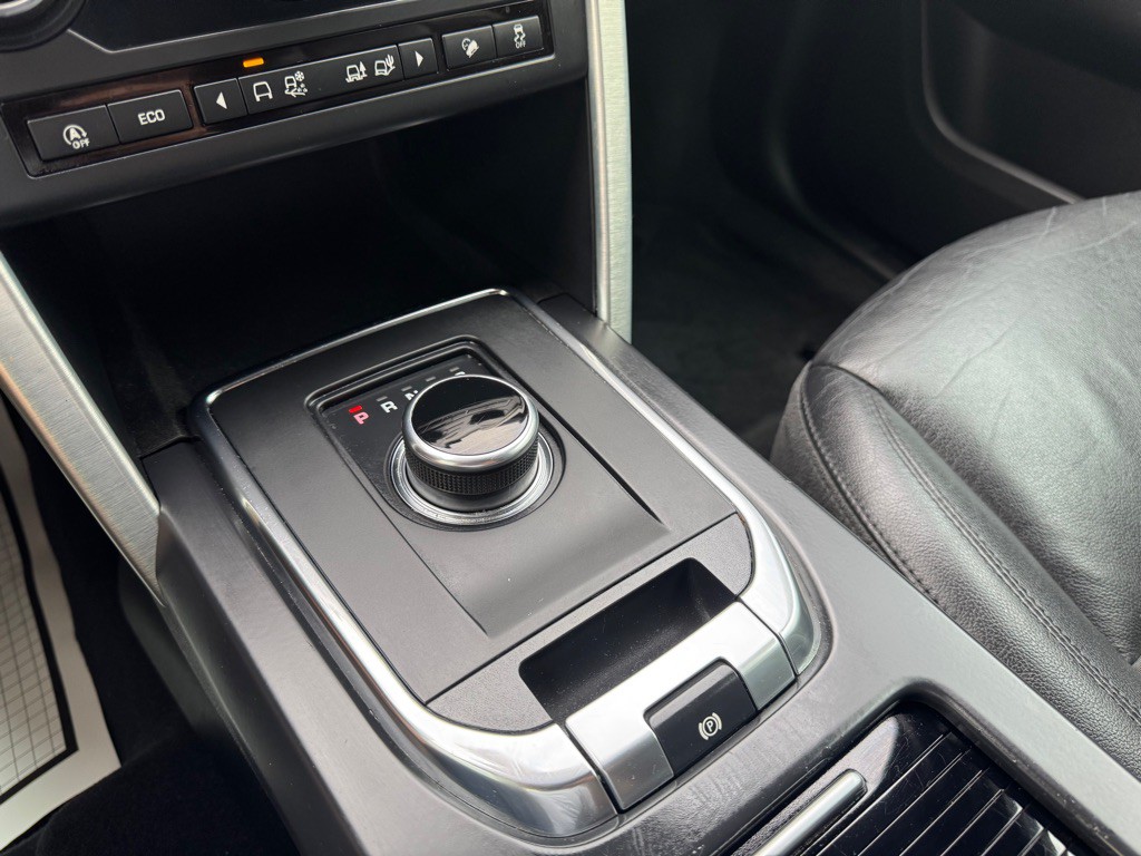 2019 Land Rover Discovery Sport Image 19