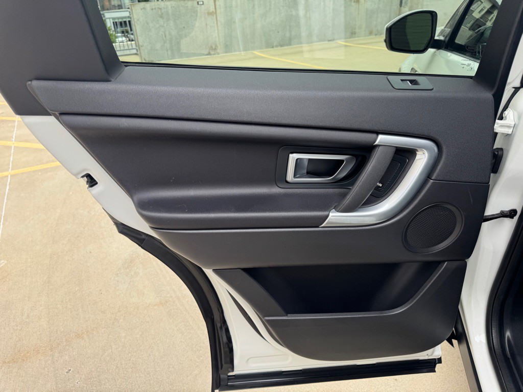 2019 Land Rover Discovery Sport Image 20