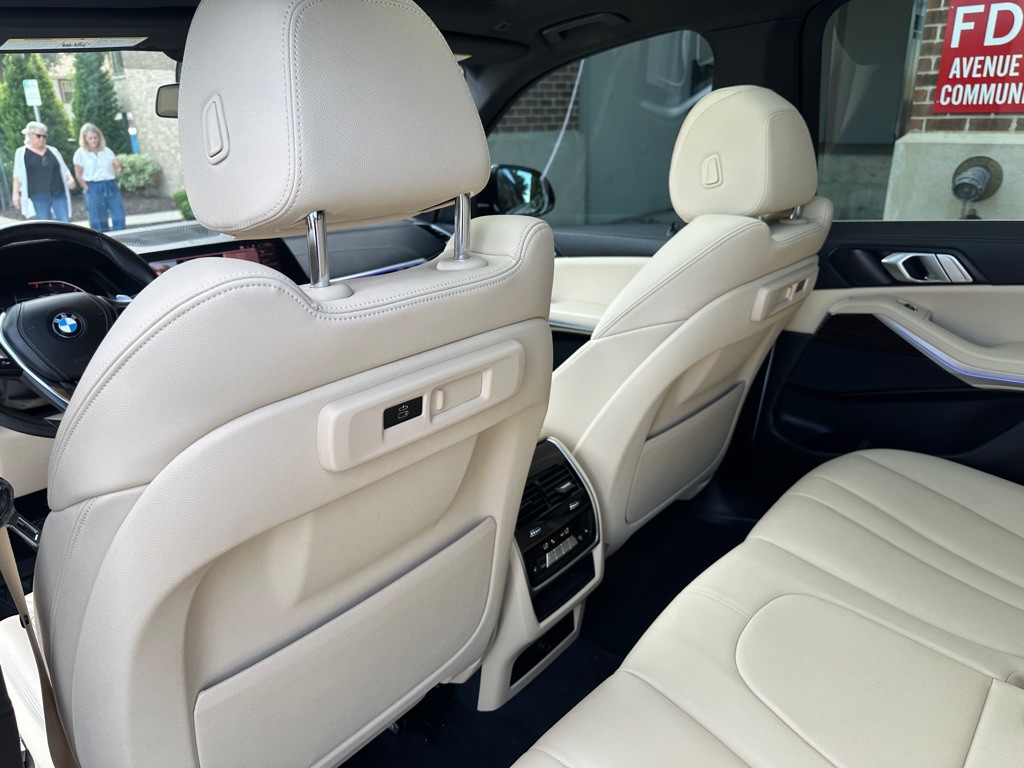 2020 BMW X5 Image 17