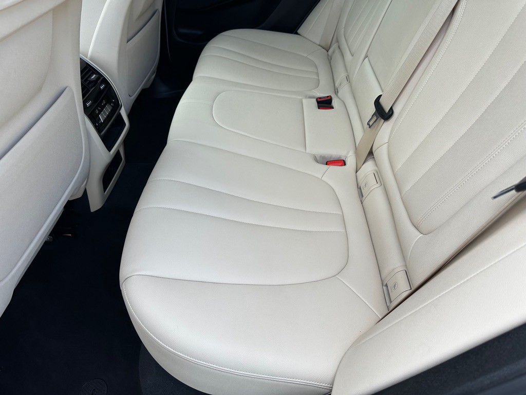 2020 BMW X5 Image 18