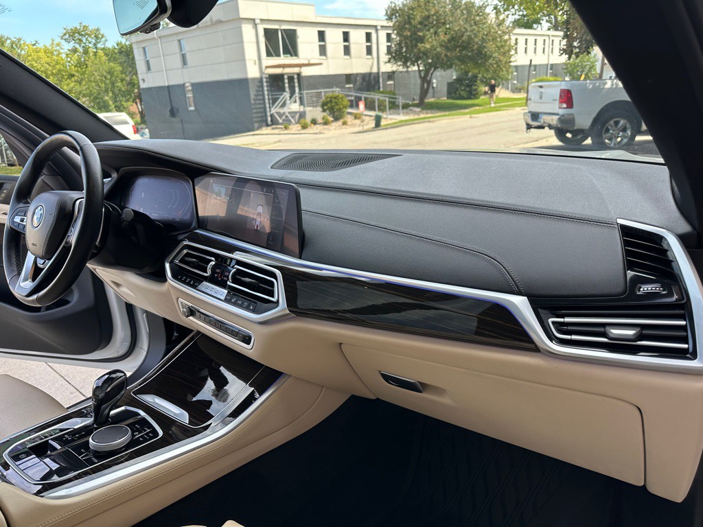 2020 BMW X5 Image 24