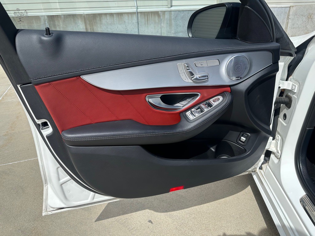 2016 Mercedes-Benz C-Class Image 14