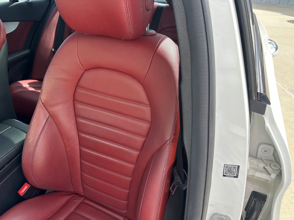 2016 Mercedes-Benz C-Class Image 18