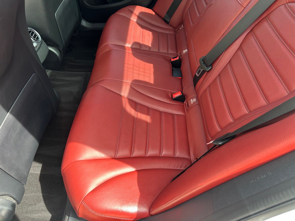 2016 Mercedes-Benz C-Class Image 21