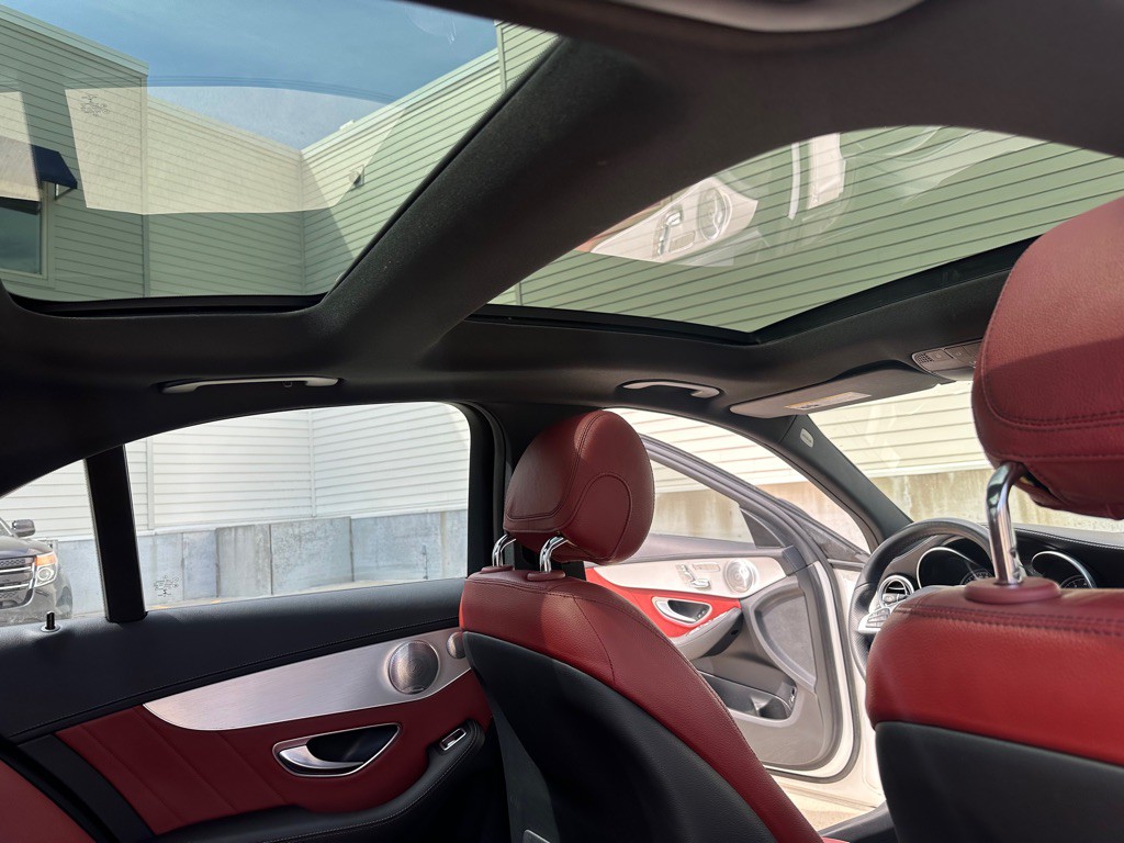 2016 Mercedes-Benz C-Class Image 26
