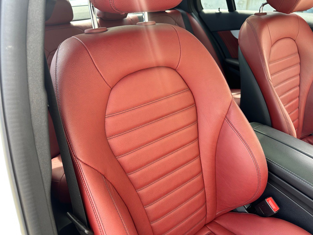 2016 Mercedes-Benz C-Class Image 29