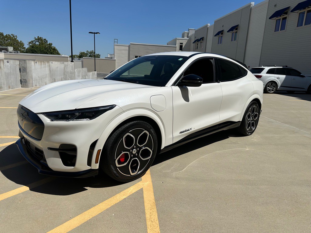2021 Ford Mustang Image 3
