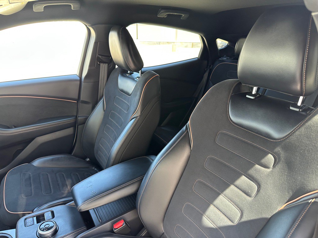 2021 Ford Mustang Image 17