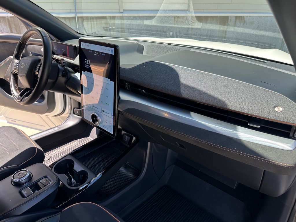 2021 Ford Mustang Image 24