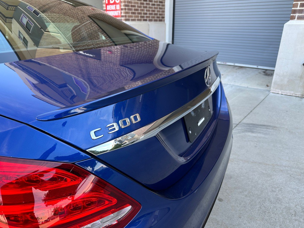 2018 Mercedes-Benz C-Class Image 9
