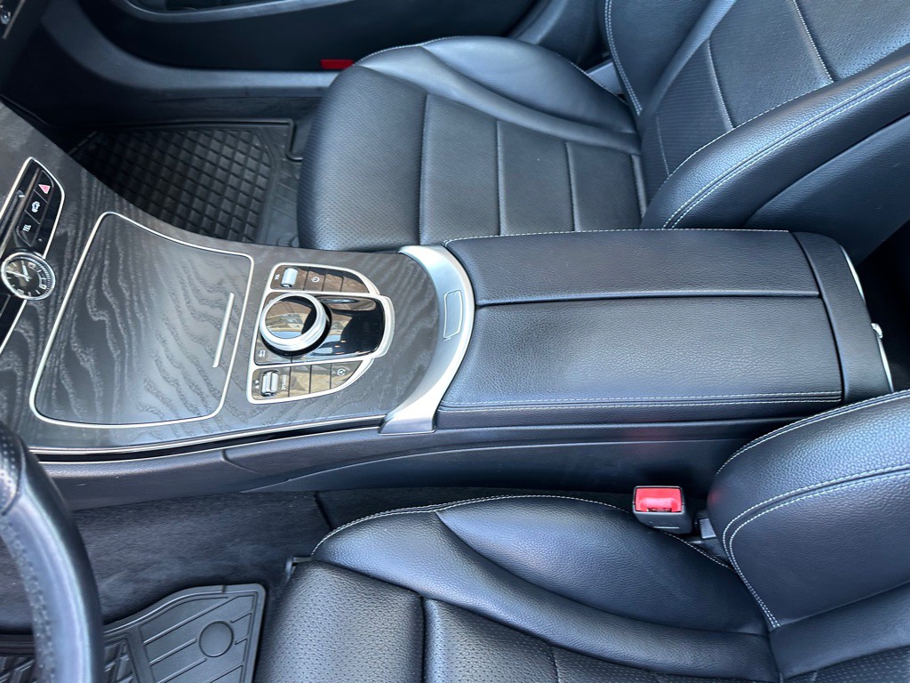 2018 Mercedes-Benz C-Class Image 16