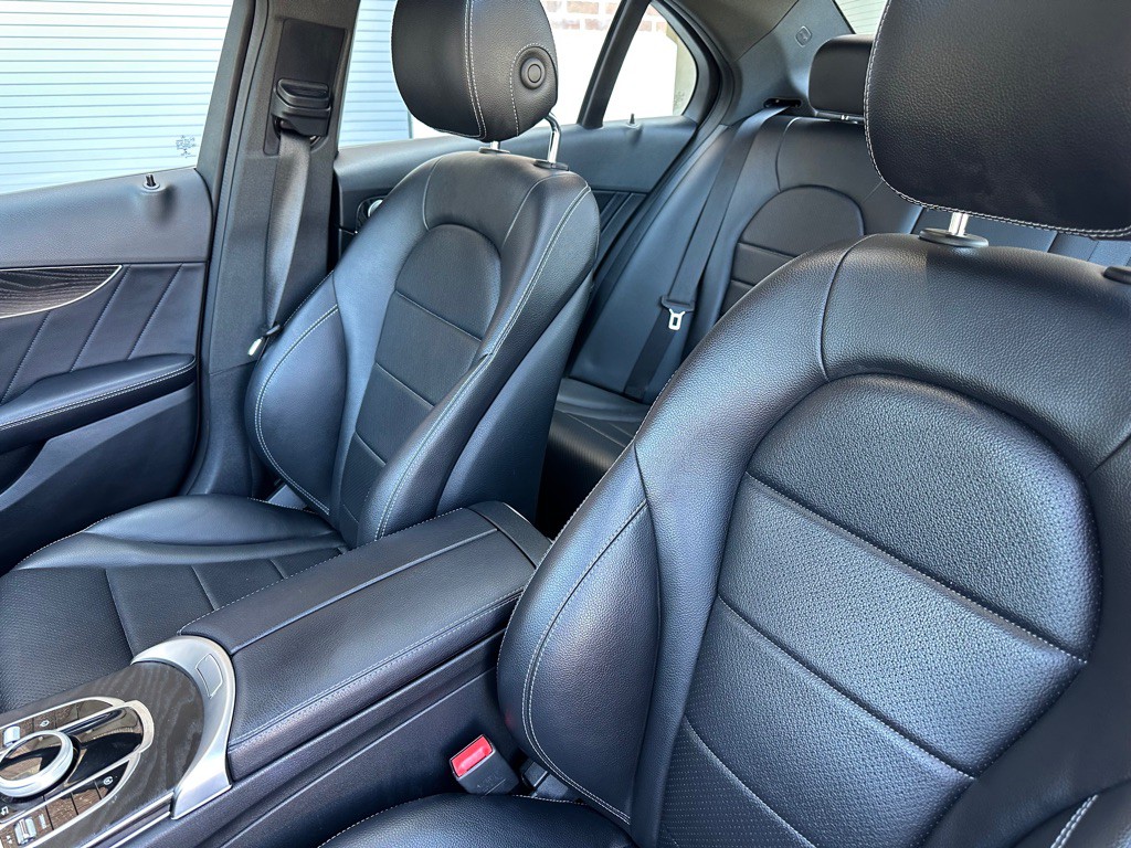 2018 Mercedes-Benz C-Class Image 18