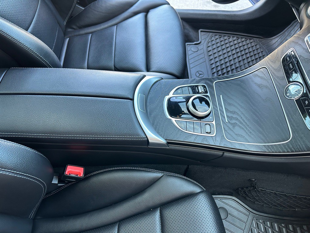 2018 Mercedes-Benz C-Class Image 27